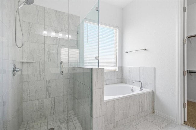 Building Photo - 607 Achilles St