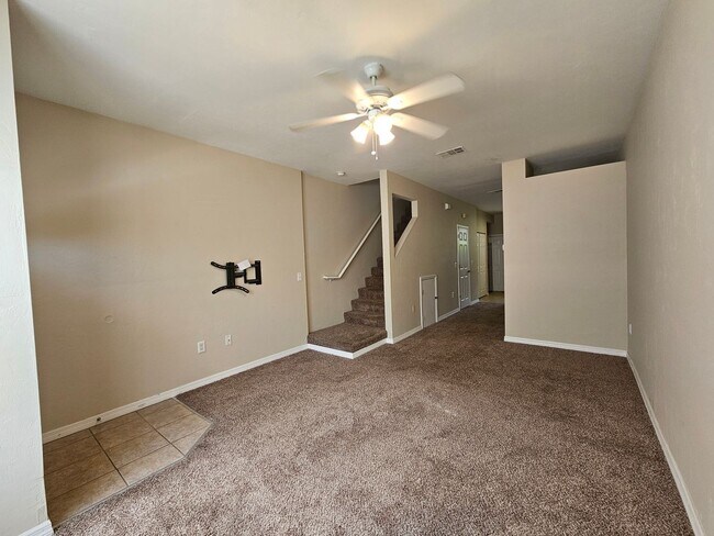 Building Photo - 3575 SW 30th Way