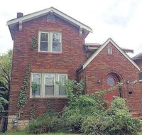 Building Photo - 4656 Lee Ave