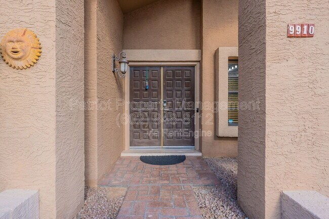 Building Photo - 9910 E Sutton Dr