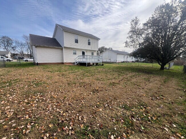 Building Photo - 3440 Sandpiper Dr