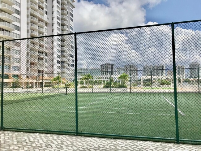 Building Photo - 18041 Biscayne Blvd