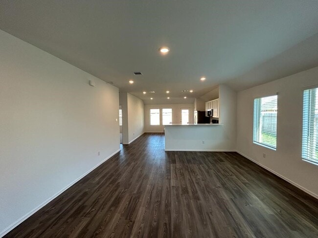 Building Photo - 7410 Hillside Arbor