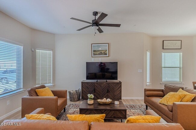 Building Photo - 360 Hector Porras Dr