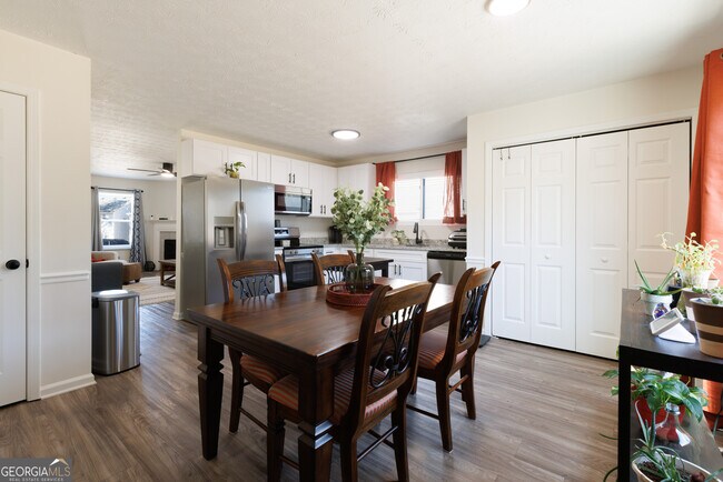Building Photo - 45 Chandler Fields Dr