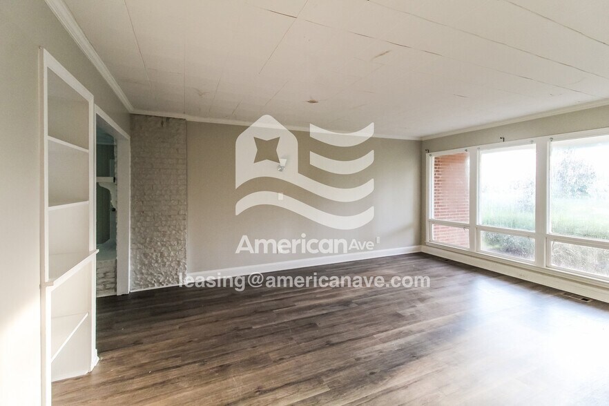 Building Photo - 605 Westview Dr