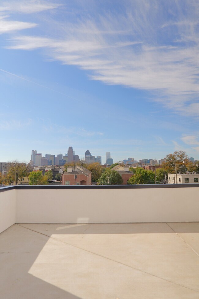 Building Photo - 4200 Munger Ave