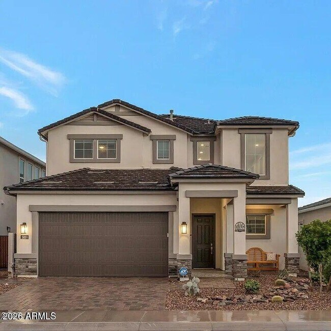 Building Photo - 5031 E Paddock Pl