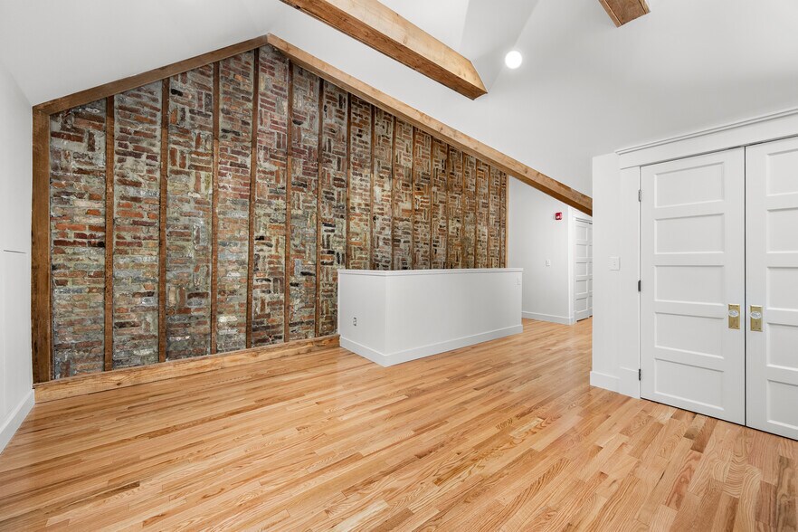 Building Photo - 349 Elmwood Ave