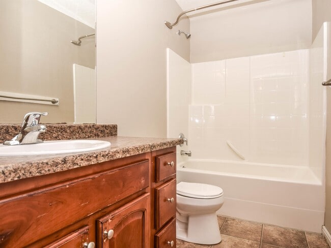 Building Photo - 537 W 1570 N