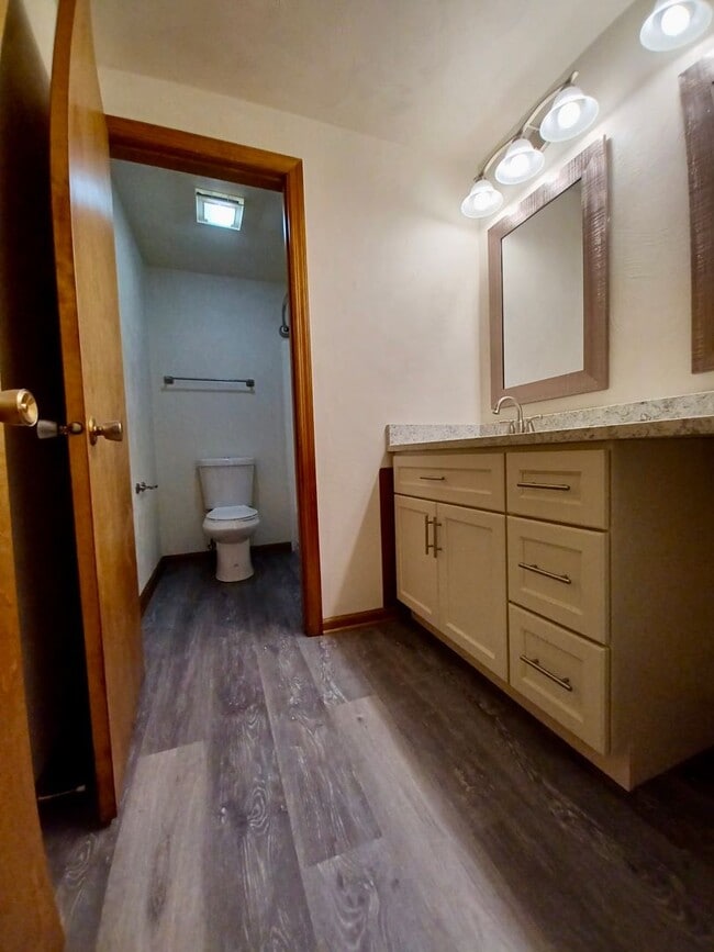 Building Photo - NEWLY UPDATED Two Bedroom Townhouse! Amazi...