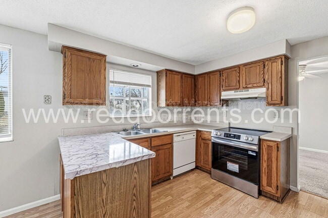 Building Photo - 8029 Cardinal Cove W