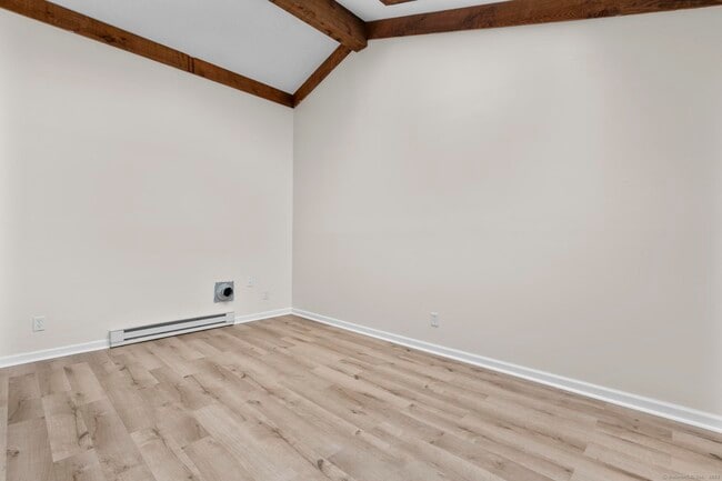 Building Photo - 47 Clapboard Hill Rd