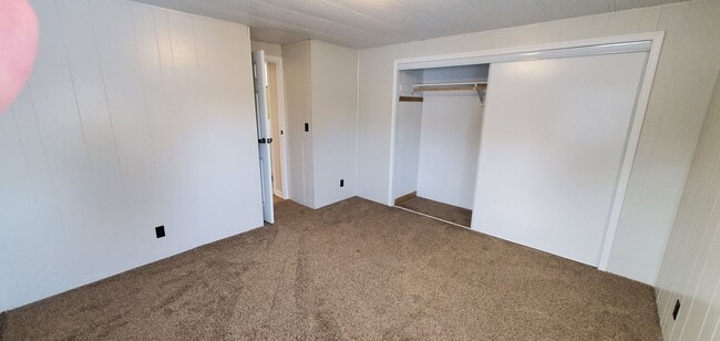 Building Photo - Newly Renovated Home Now Available to Lease!