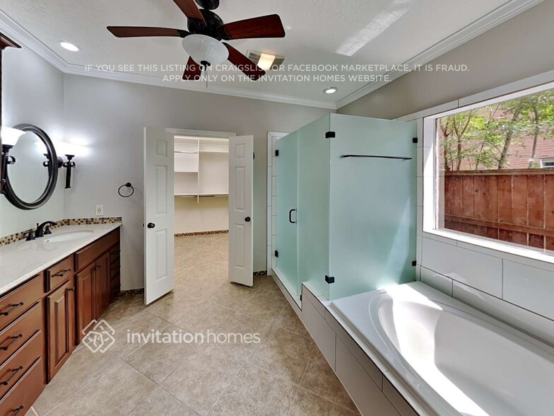 Building Photo - 12707 Wilbury Park