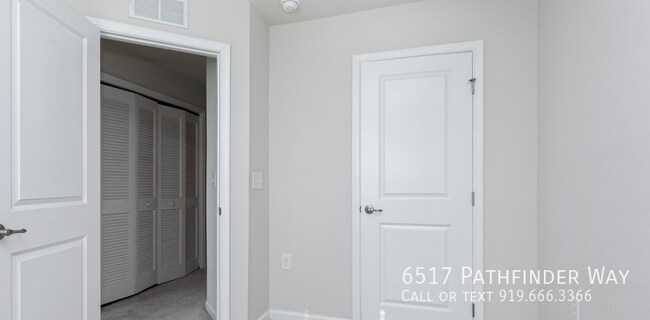 Building Photo - 6517 Pathfinder Wy