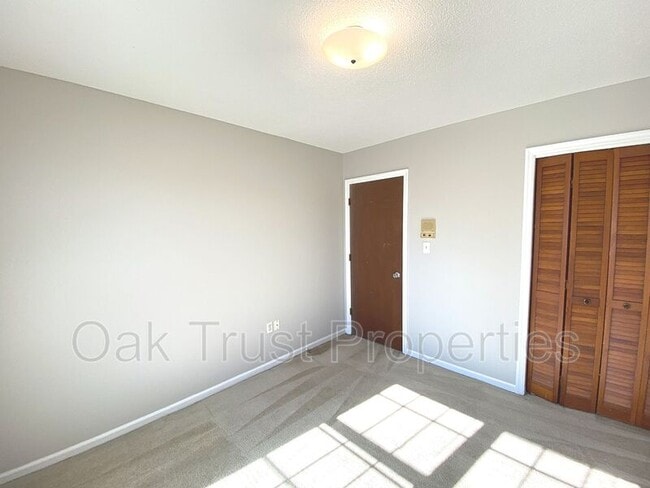 Building Photo - 4428 N Shirley Dr