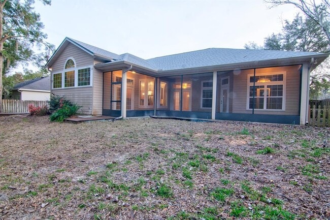 Building Photo - 8362 SW 11th Rd