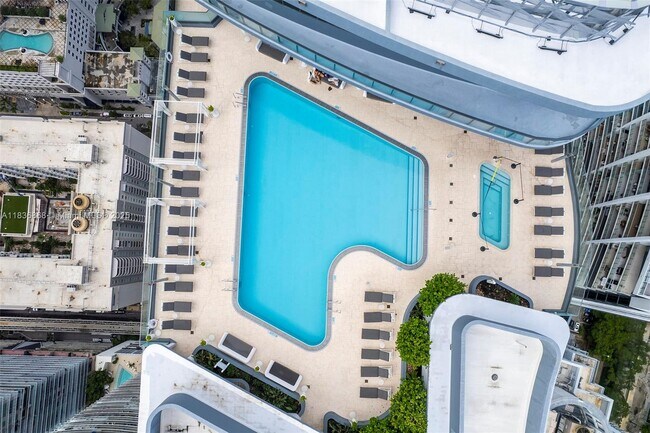 Building Photo - 1000 Brickell Plaza