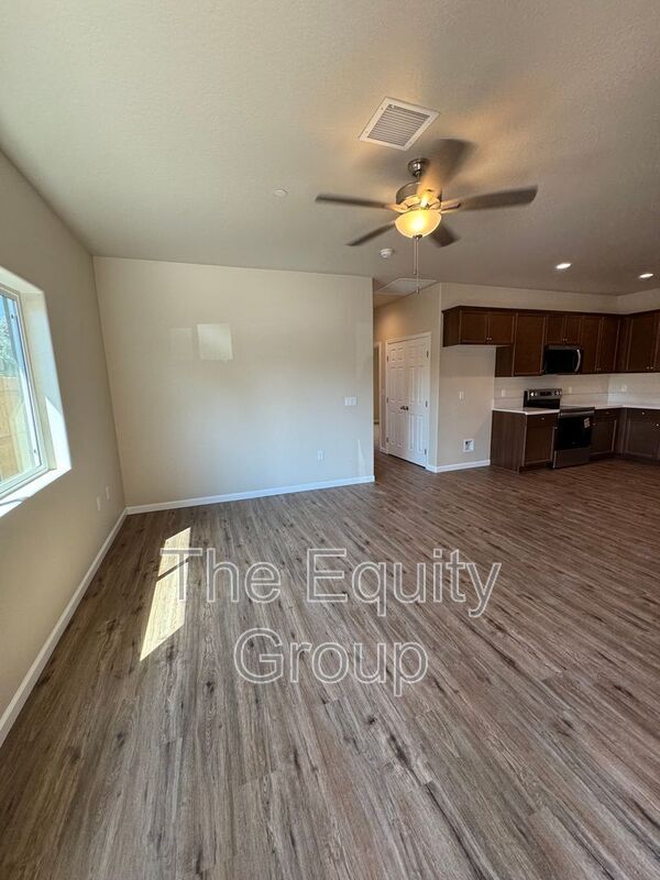 Building Photo - 3614 S County Center Dr