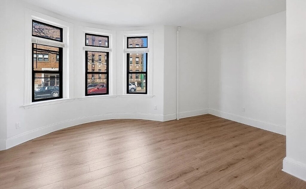 Building Photo - 884 Huntington Ave