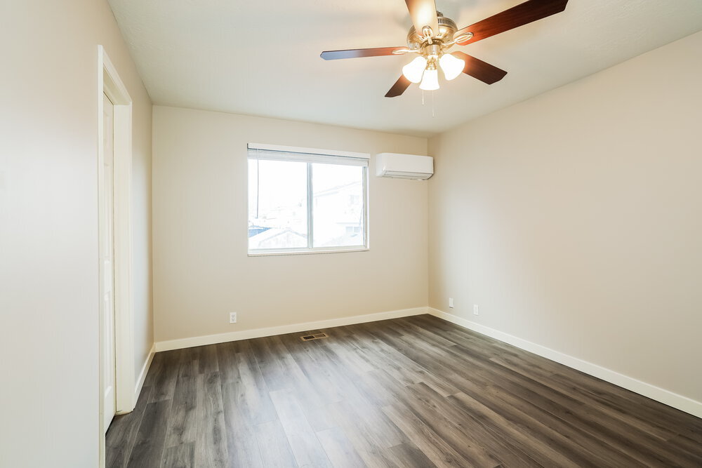 Building Photo - 5902 Woodview Dr