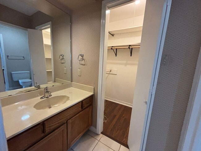 Building Photo - 9503 Balsa Dr