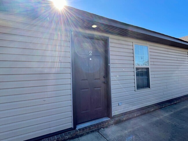 Building Photo - 5306 Apt Dr