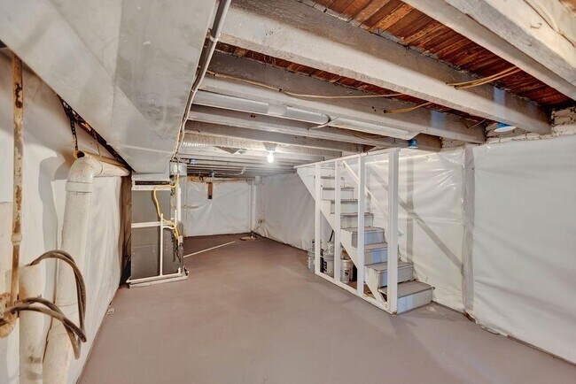 Building Photo - 1802 E 29th St