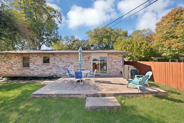 Building Photo - 1400 Lorrie Dr