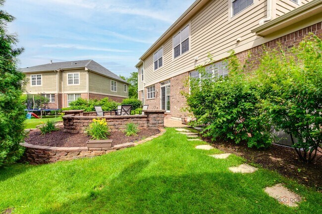 Building Photo - 312 Camargo Ct