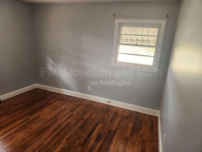 Building Photo - 16 Belvedere Rd