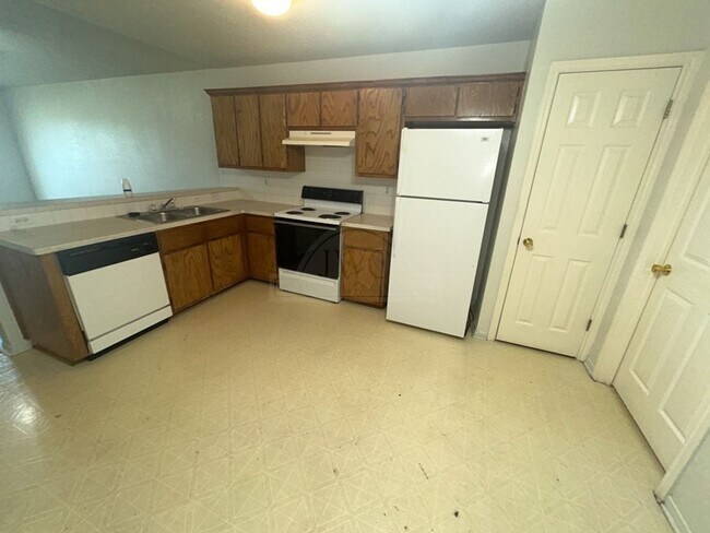 Building Photo - ***2-Weeks Free Rent***1011 Industrial Ave, Copperas Cove