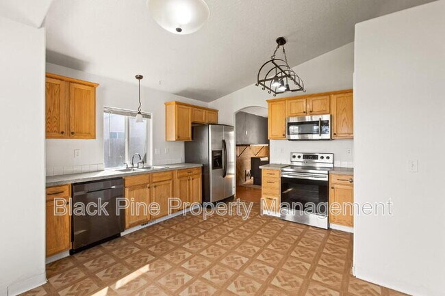 Building Photo - 43 S Newberry Way