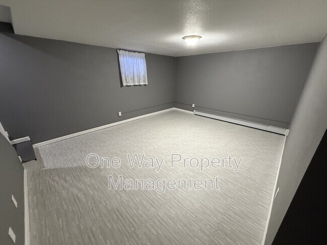 Building Photo - 824 37th Ave Ct