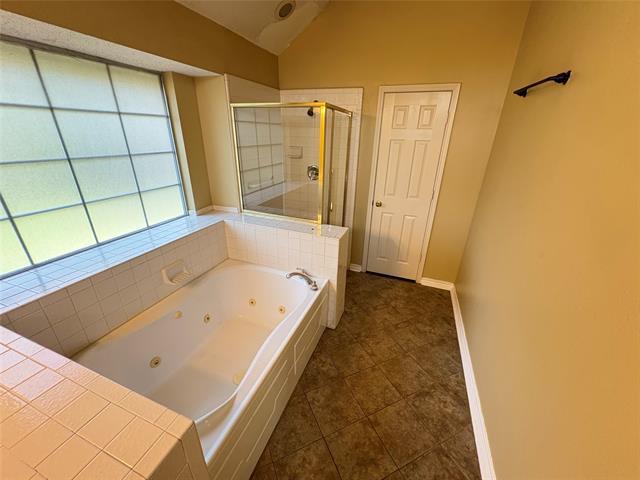 Building Photo - 2925 Goldenwave Dr