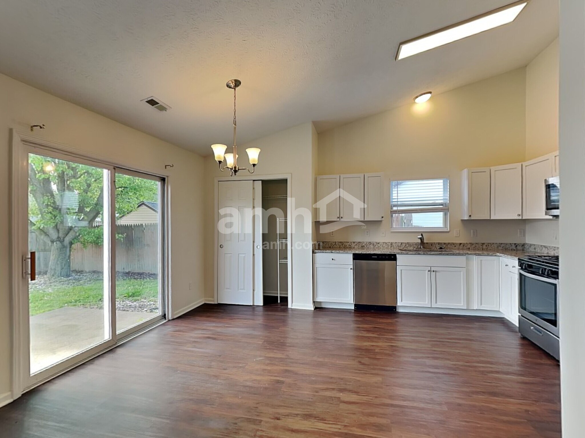 Building Photo - 35 Westview Pl