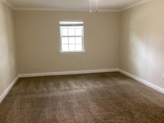 Building Photo - 15311 Empanada Dr