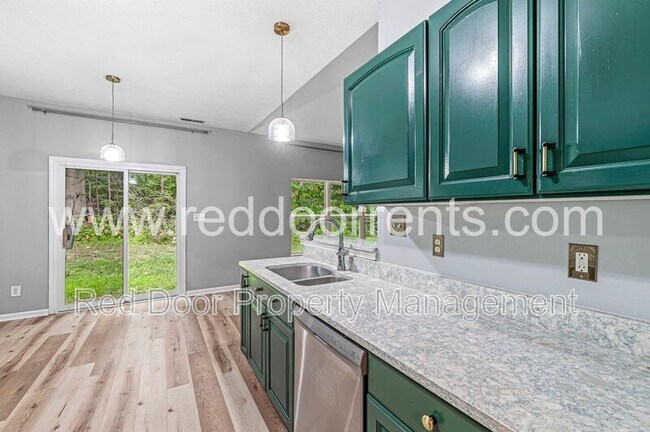 Building Photo - 5841 Hornbean Ct