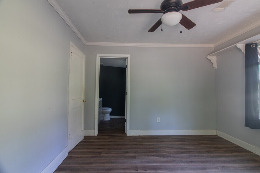 Building Photo - 6740 Marsh Ave