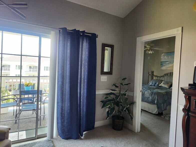Building Photo - 4830 Carnation Cir