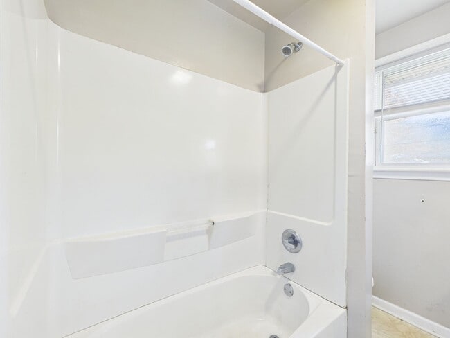 Building Photo - 2010 Cleary Rd