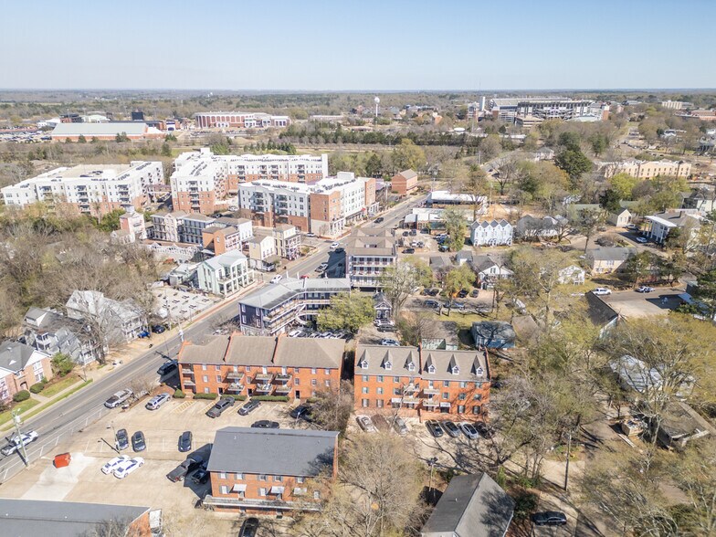 Building Photo - 1001 Cotton Row