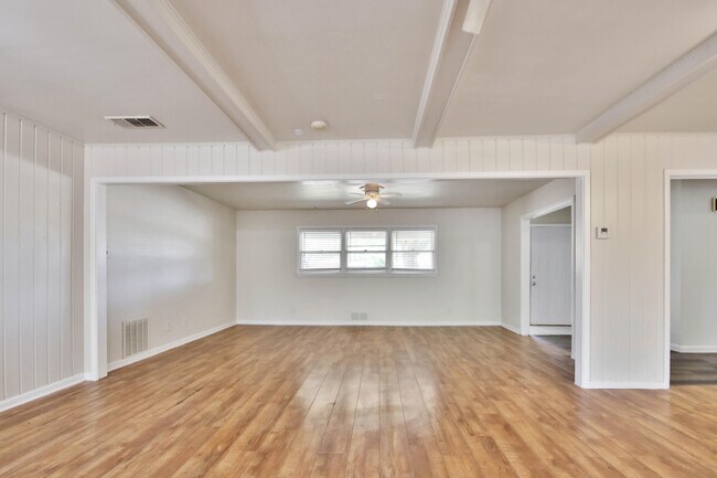 Building Photo - 3607 45th St