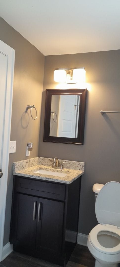 Building Photo - COMING SOON - 2 Bedroom 2 Bath home with f...