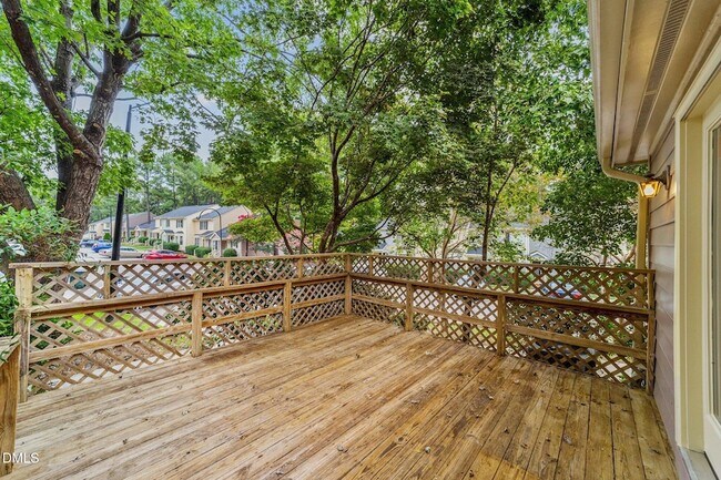 Building Photo - 5501 Sharpe Dr