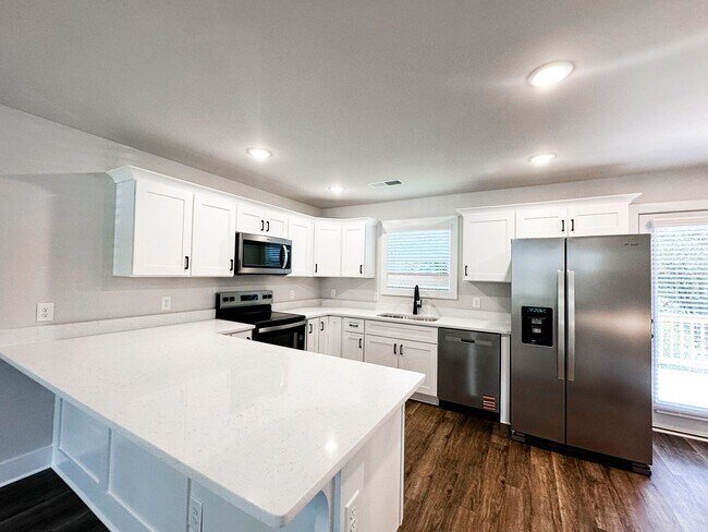 Building Photo - 3475 Monterey St