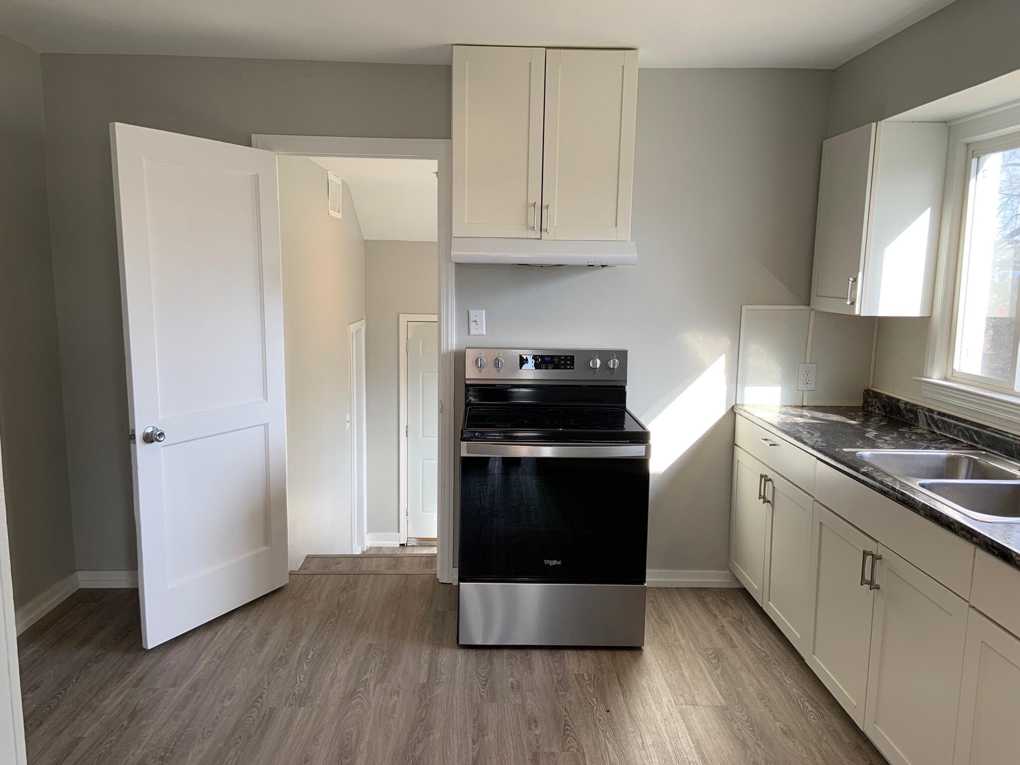 Building Photo - 343 E Lakewood Blvd