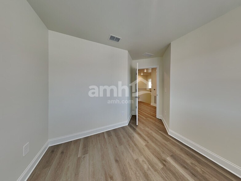 Building Photo - 3089 Ansley Place Rd