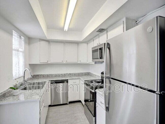 Building Photo - 10193 N Military Trl